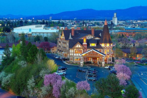  Holiday Inn Express Spokane-Downtown, an IHG Hotel  Спокан
